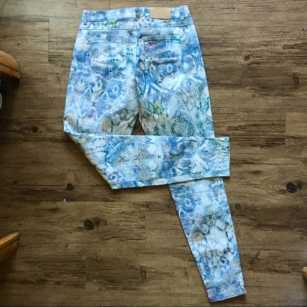 Zara Basic Dept. Pants - Picture 2 of 6